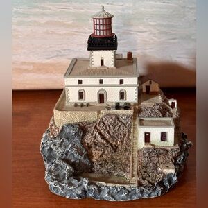 Tillamook Oregon Harbour Lights Collectible Lighthouse Figurine